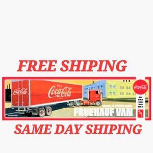 AMT Coca-Cola Model FB Beaded Panel Fruehauf Van Semi Trailer 1:25 Scale Model